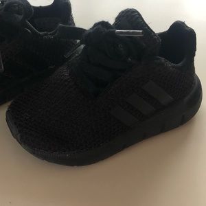 Black Adidas Size 5